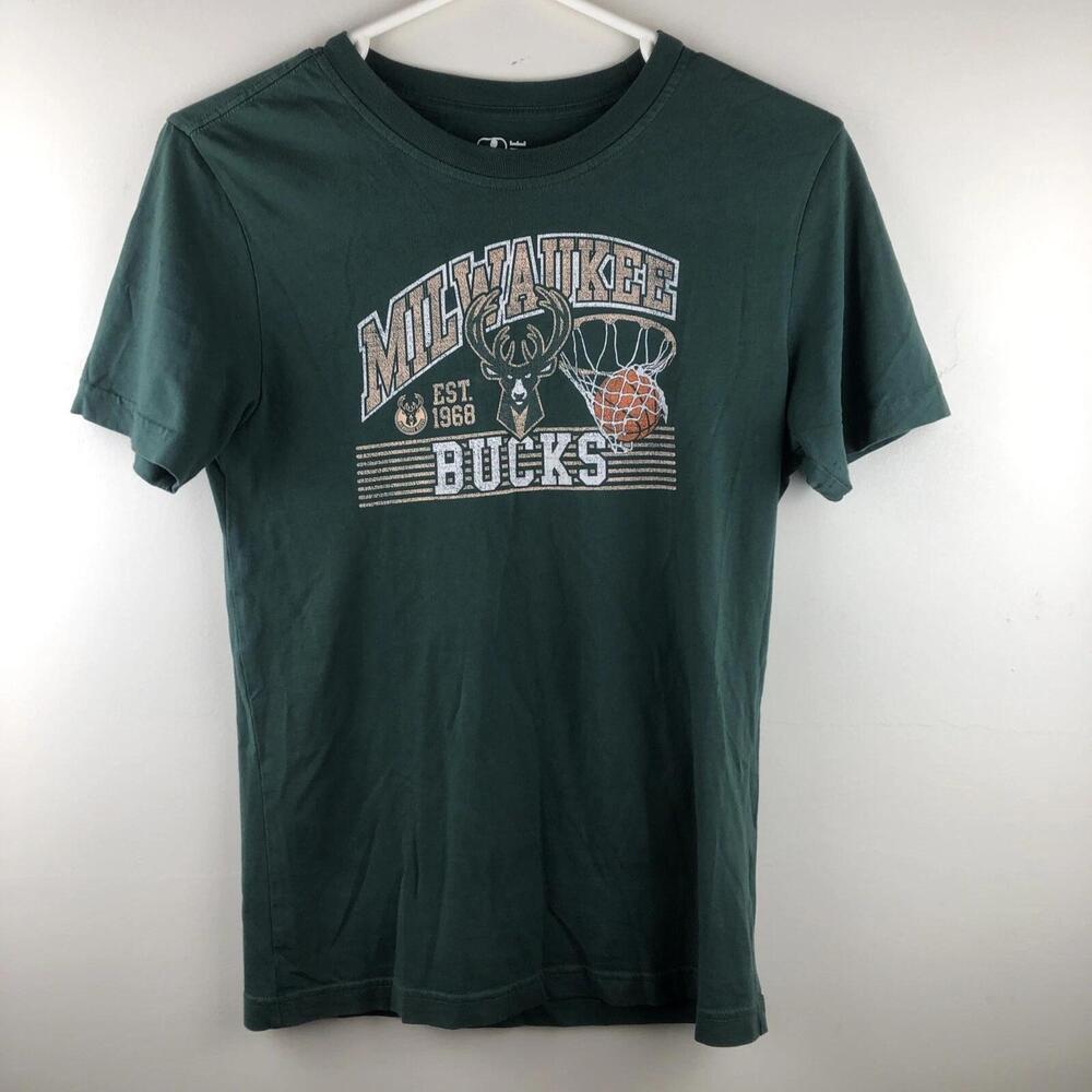 Milwaukee Bucks T Shirt Exclusive Mens Size Xs Deer Basketball